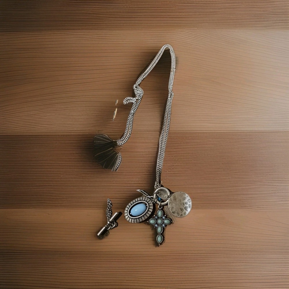 Nine West Silver Tone Pendant Collar‎ Necklace Faux Turquoise Charms Toggle 17"